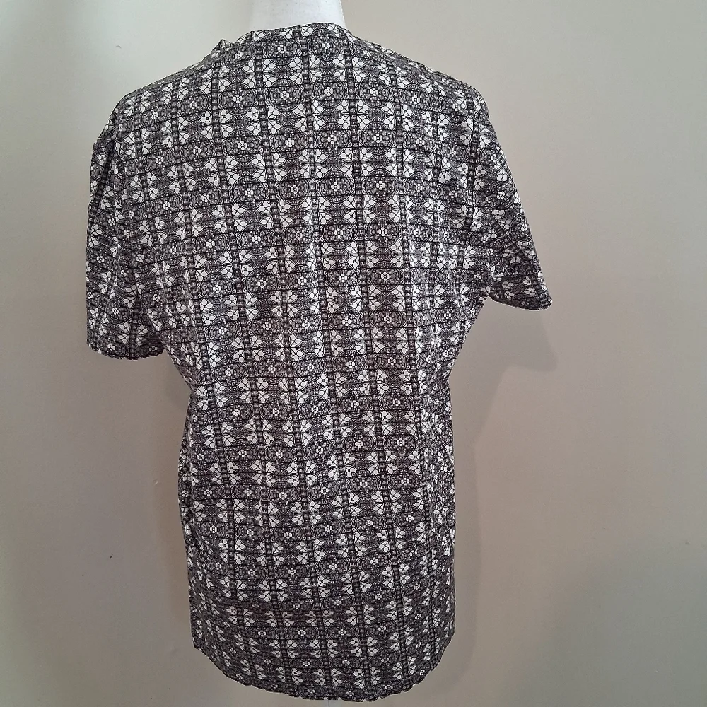 Alexander Mcqueen Skull Men's Black and Gray Graphic T-Shirt Size Large